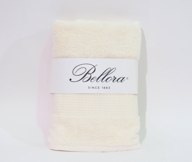Set asciugamano+ospite "FIOCCO var.M31 panna" di Bellora