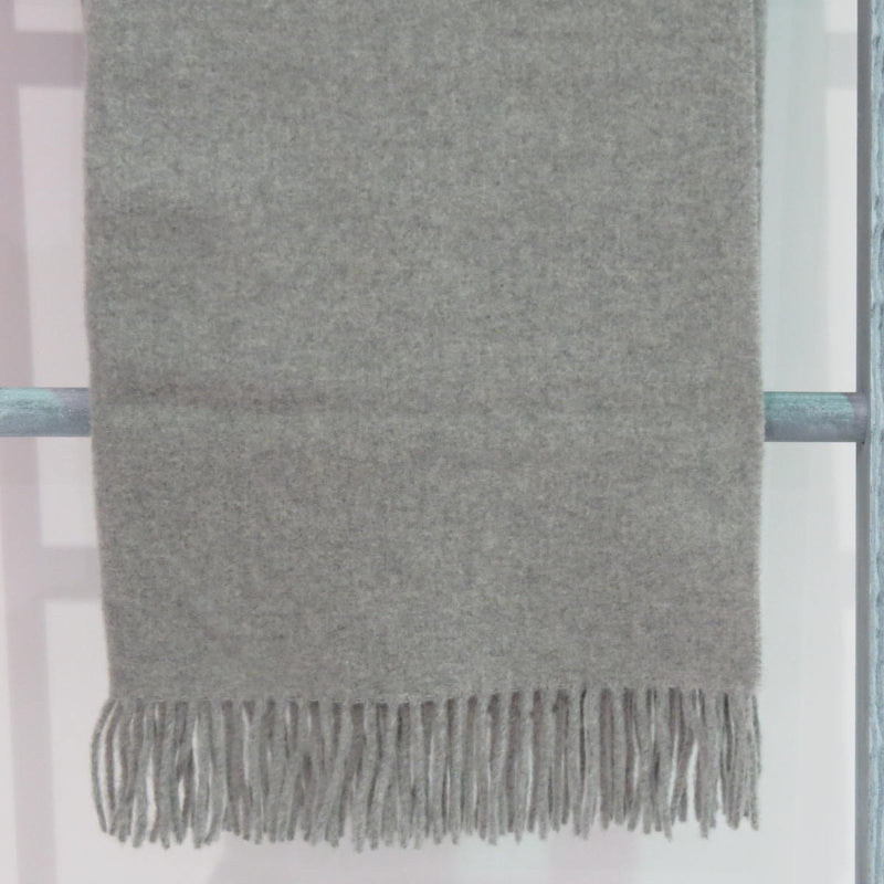 Plaid in pura lana 130x190 incluse frange "Npop t.filo v.011 grigio" di Somma